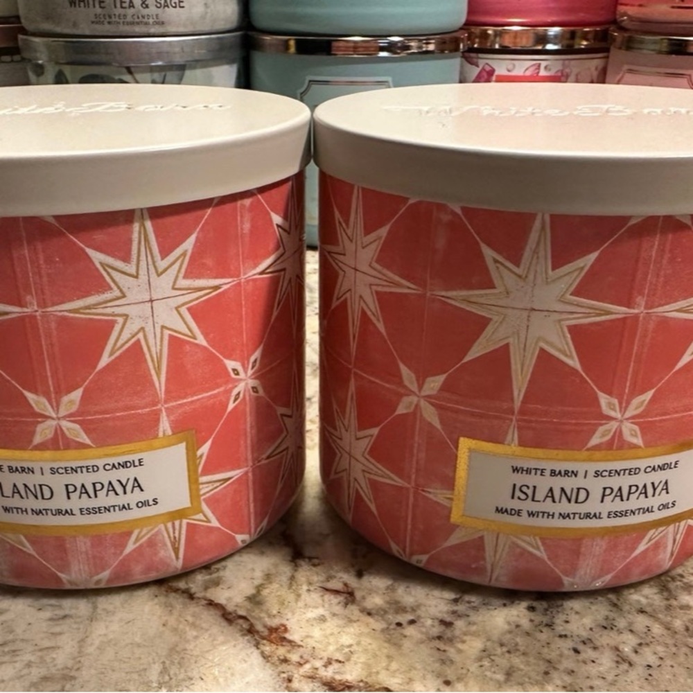 (ONE) B&BW/White Barn candle- 1x ISLAND PAPAYA 3 wick candle NEW!